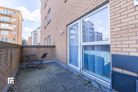 Studio to rent - Photo 3