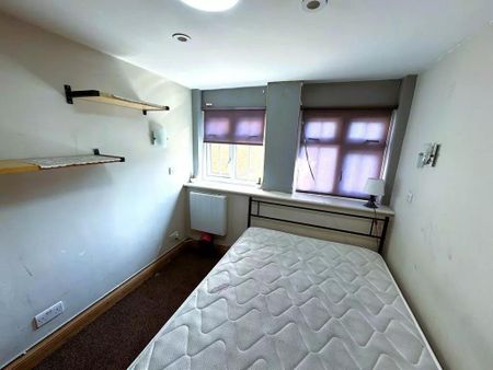 Room in a Shared House, Uphall Road, IG1 - Photo 4
