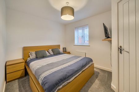 3 bedroom semi-detached house to rent - Photo 5