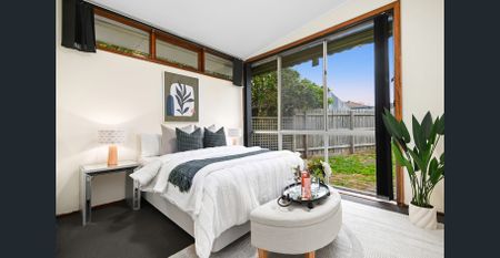 Light-filled family home in a premium location - Photo 3