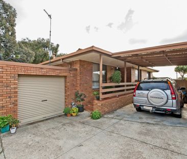 Ideally Located in Kennington - Photo 1