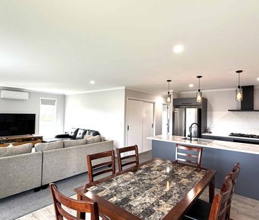 Fully Fenced Family Home - Photo 1