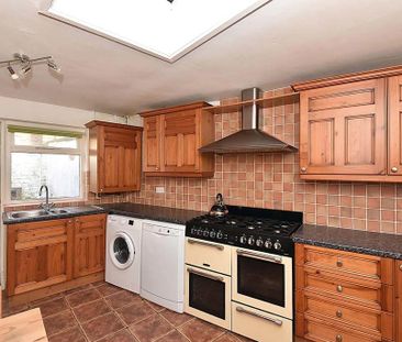 2 bedroom terraced house to rent - Photo 3