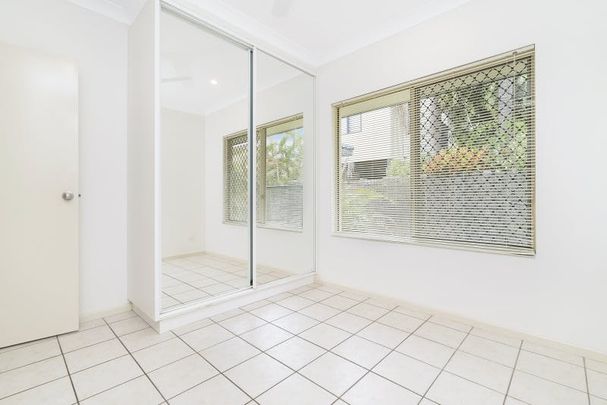 SPACE, STYLE & SERENITY IN DURACK - Photo 1