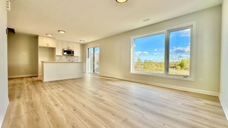 For Lease - 1001 Glenroy Gilbert Drive Unit# 22, Barrhaven, Ontario - Photo 2