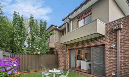 2/130 Bond Street, Ivanhoe VIC 3079 - Photo 3