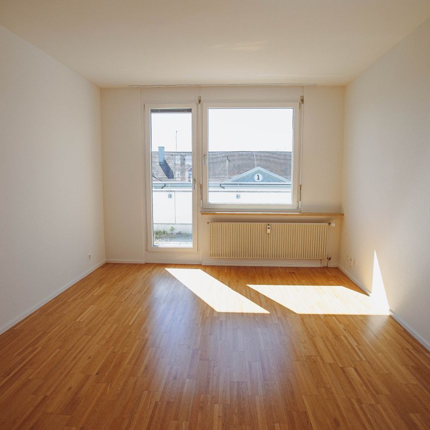 Moderne 3-Zimmerwohnung mit zwei Dachterrassen - Photo 1