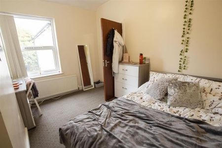 4 bedroom house to rent - Photo 5