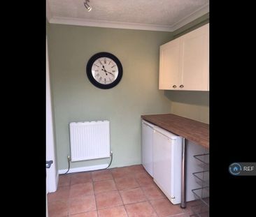 2 bedroom terraced house to rent - Photo 6