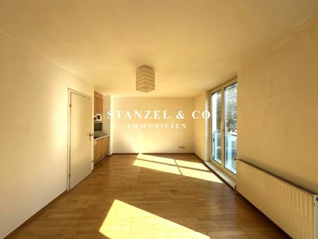 MODERNE & SONNIGE GARCONNIERE - Photo 4
