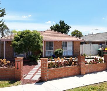 Spacious 4-Bedroom Family Home in the Heart of Hoppers Crossing! - Photo 1