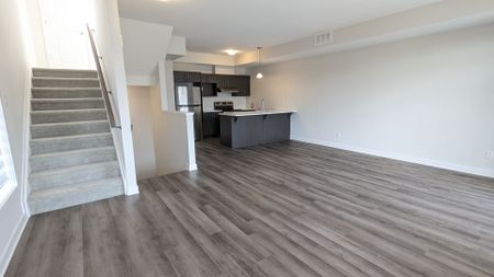 For Lease - 76 Franchise Private, Kanata, Ontario - Photo 3