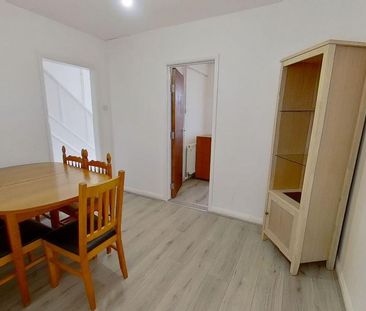 5 bedroom terraced house to rent - Photo 2