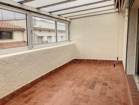 Location Appartement 1 pièce 23m² - Photo 3