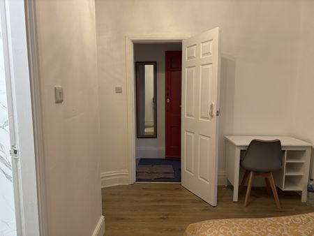 Room in a Shared House, Ingoldsby Avenue, M13 - Photo 3