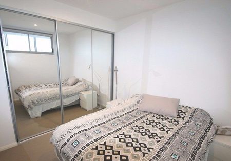 Well presented sunlite apartment with city views - Photo 5