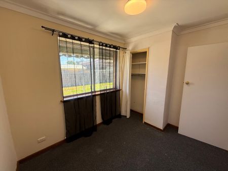 Safety Bay Gem – Neat 3x1 Quadruplex Unit (More Photos Coming Soon!) - Photo 4