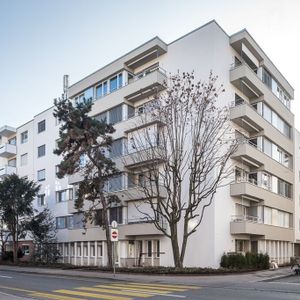 Feel at home in the Gundeli district - Photo 2