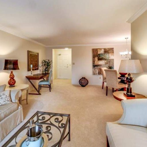 The Wisteria at the Royal Gardens - Photo 1