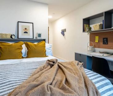 Classic 8 Bed Upper Floor - Ensuite - Photo 5