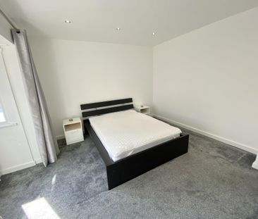 Monk Bridge Road, Leeds - Photo 3