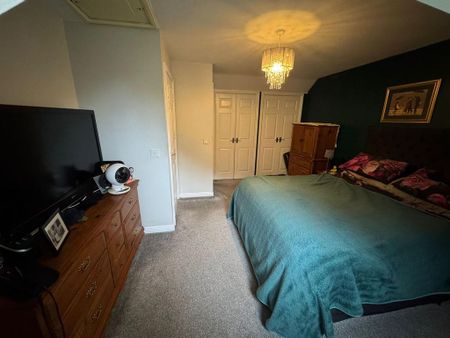 4 bedroom semi-detached house to rent - Photo 5