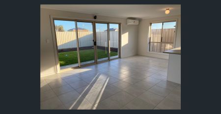 PEACEFUL LIVING IN POPULAR FAMILY SUBURB - Photo 2