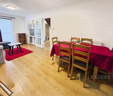 3 bedroom terraced to rent Lode Avenue, Waterbeach - Photo 1