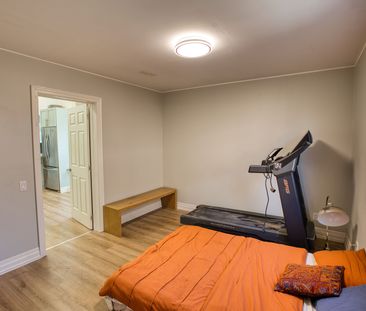 For Lease - 85R Robins Avenue, Hamilton, Ontario - Photo 1