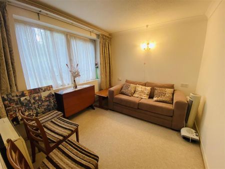 2 bedroom retirement property to rent - Photo 4