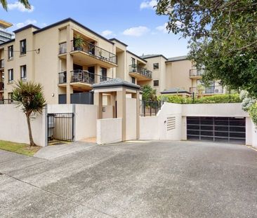 Lovely Furnished 2 Bedroom Unit, located at Solitaire on Chevron Is... - Photo 3