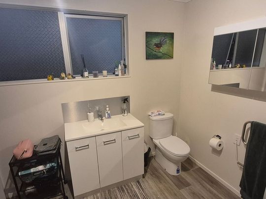 Charming 3BR Home in Churton Park - Photo 1