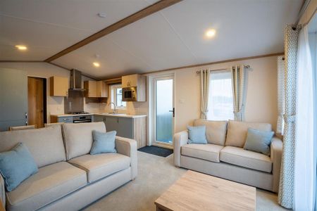 2 bedroom property to rent - Photo 4