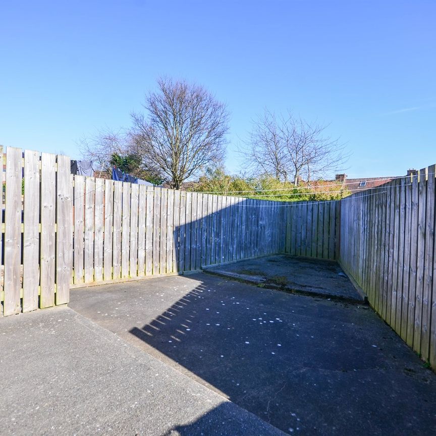 3 bed end of terrace house to rent in Greenway, Fenham, NE4 - Photo 1