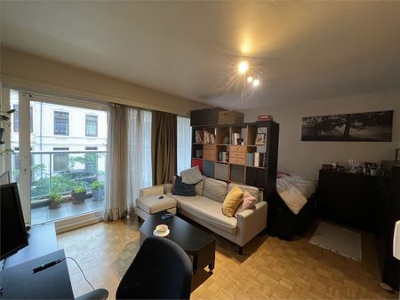 Lichtrijke studio met terras te huur in Leuven centrum! - Photo 3