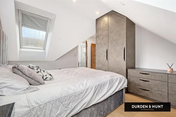 89 High Road, Loughton - Photo 1