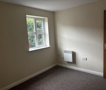 2 bedroom ground floor flat to rent - Photo 4