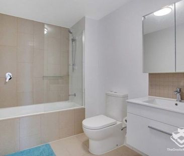 2 Bedroom at the Highly Sought After Varsity Waters Apartments! - Photo 2