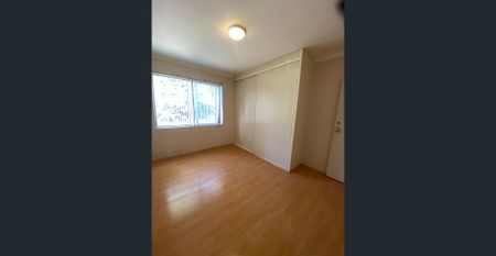 2 BEDROOM UNIT ON FIRST FLOOR, ALL TIMBER FLOORING THROUGHOUT, APPROX 15 MINUS WALK TO STATION AUBURN - Photo 5