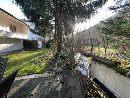 LARGE GARDEN WITH PRIVATE RIVER ACCESS - Photo 5