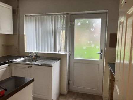 3 bedroom terraced house to rent - Photo 4