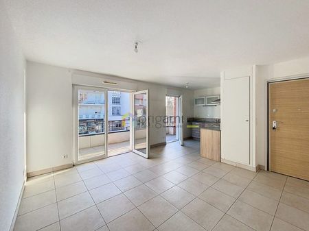 Bel Appartement F2 à louer - LINGOLSHEIM Centre - Photo 3