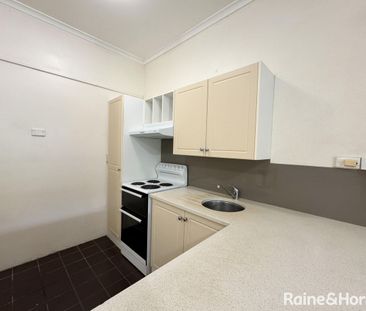 2 BEDROOM : 2 BATHROOM : UNFURNISHED : CLOSE TO TOWN & BEACH - Photo 3