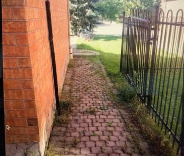 For Lease - 2256 Manor Hill Lower Drive Unit# Lower, Mississauga, O... - Photo 1