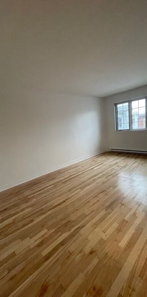 Grand Logement Disponible Dans Anjou - Photo 1