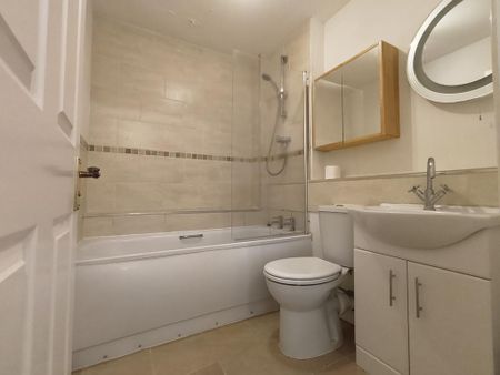 2 bedroom apartment to rent - Photo 2