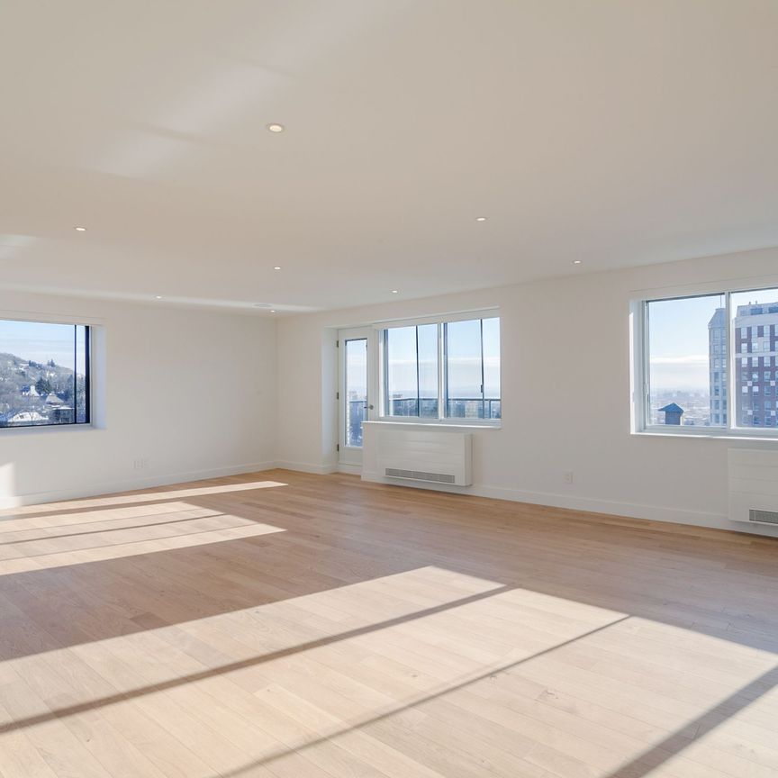 4555 Bonavista Avenue - Photo 1