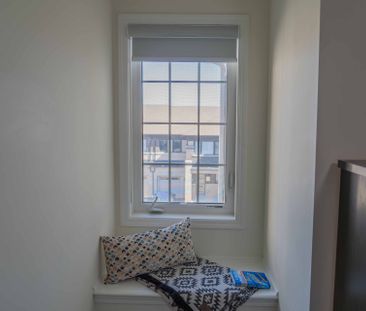 For Lease - 3372 Swordbill Street, Pickering, Ontario - Photo 2