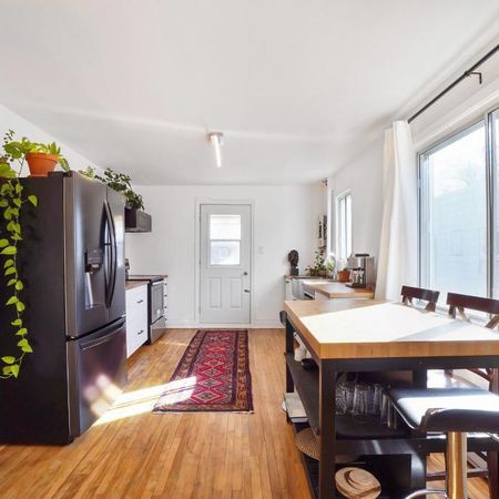 Grand 5½ lumineux rénové à Laval-des-Rapides - Photo 4