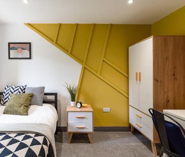 1 bedroom in a house share to rent - Photo 2